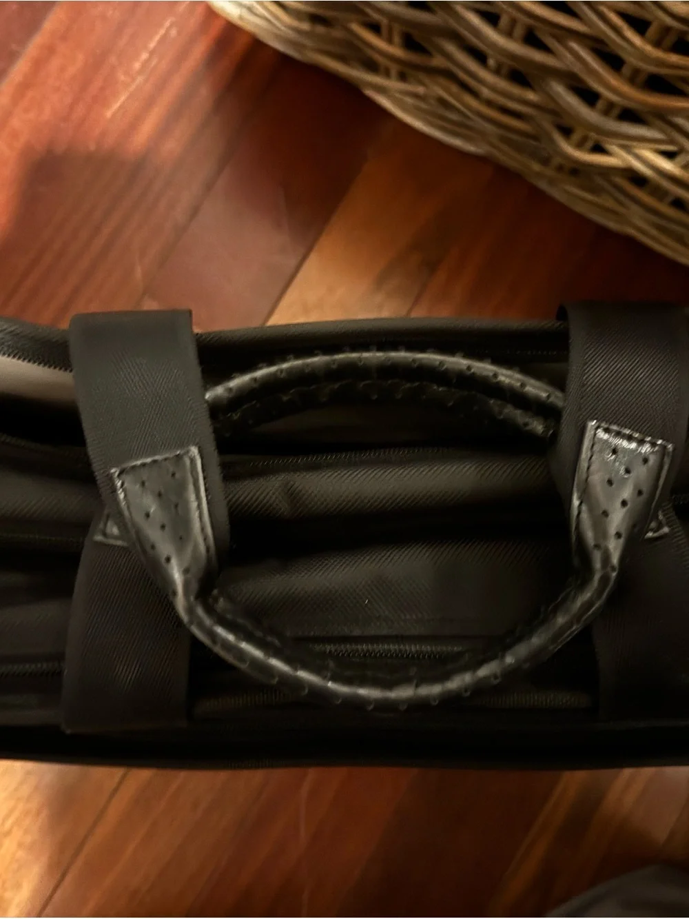 Victorinox Black Laptop Bag/Briefcase/Courier Bag w/Multiple Pockets - Carry-on